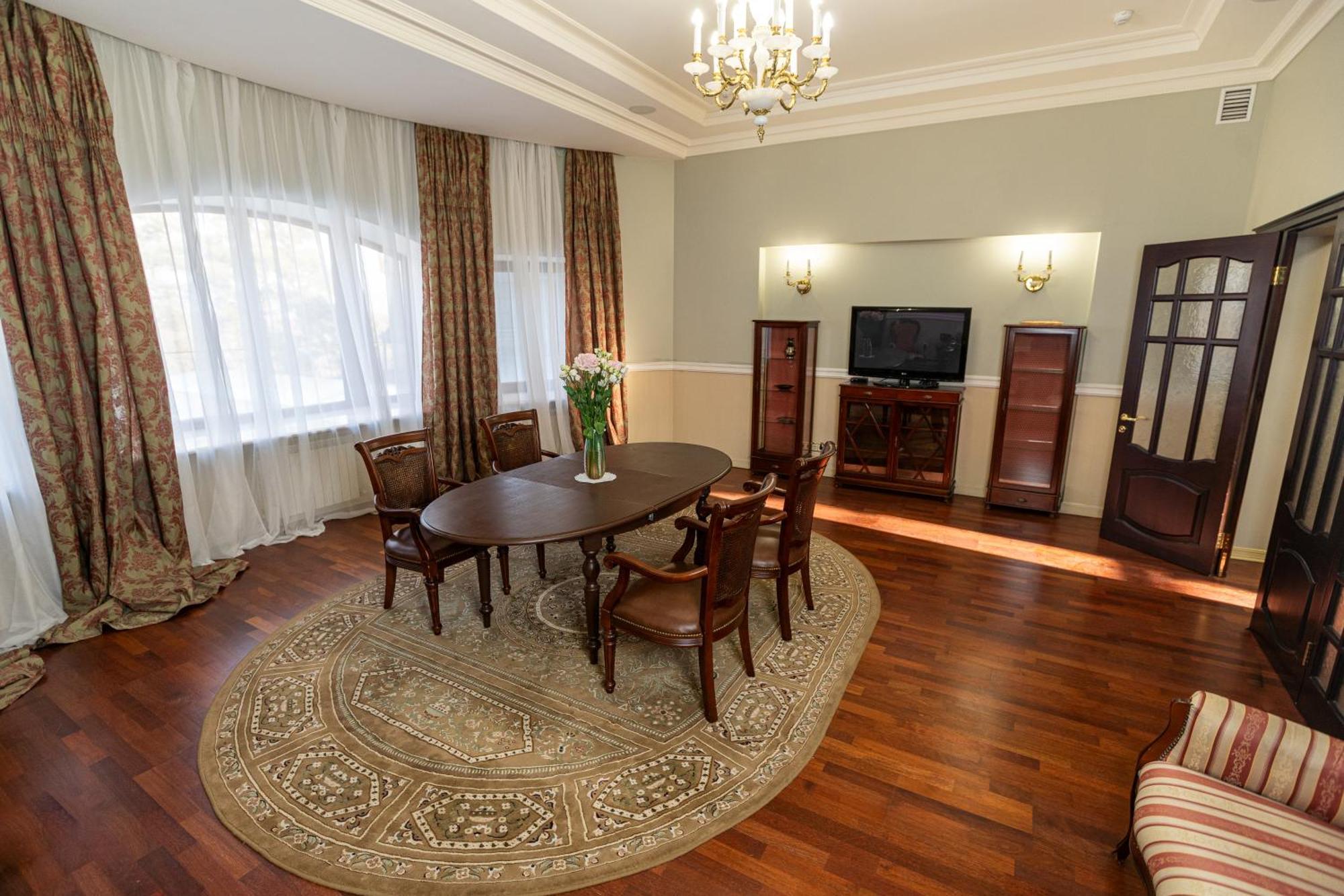 Koncha Zaspa Park Kozyn Exteriér fotografie